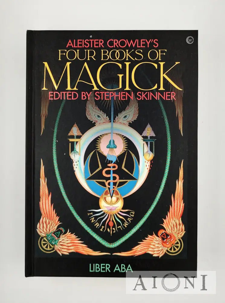 Aleister Crowley’s Four Books Of Magick Kirjat